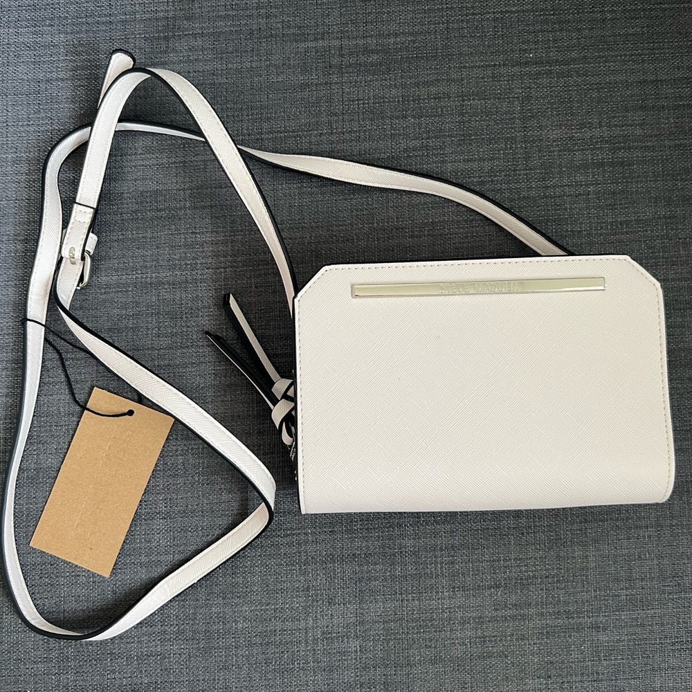 NWT STEVE MADDEN MINI CROSSBODY WALLET COMPARTMENT